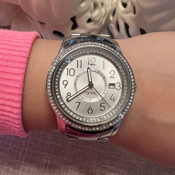 Authentic Esprit Glamonza Silver Women Watch - Picture 5 of 10